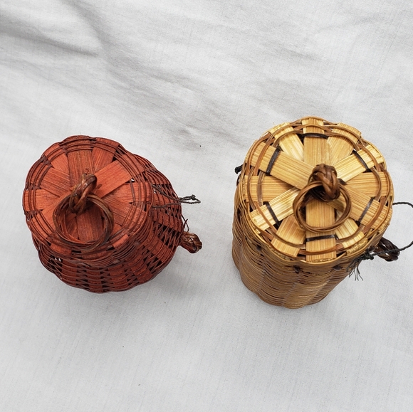 Two Small Vintage Wicker Rattan Baskets Boho World Crafts - Picture 4 of 6